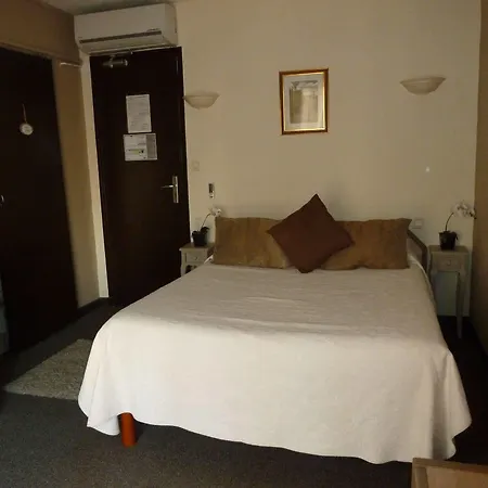 Restaurant Le Commerce Hotel Auriol